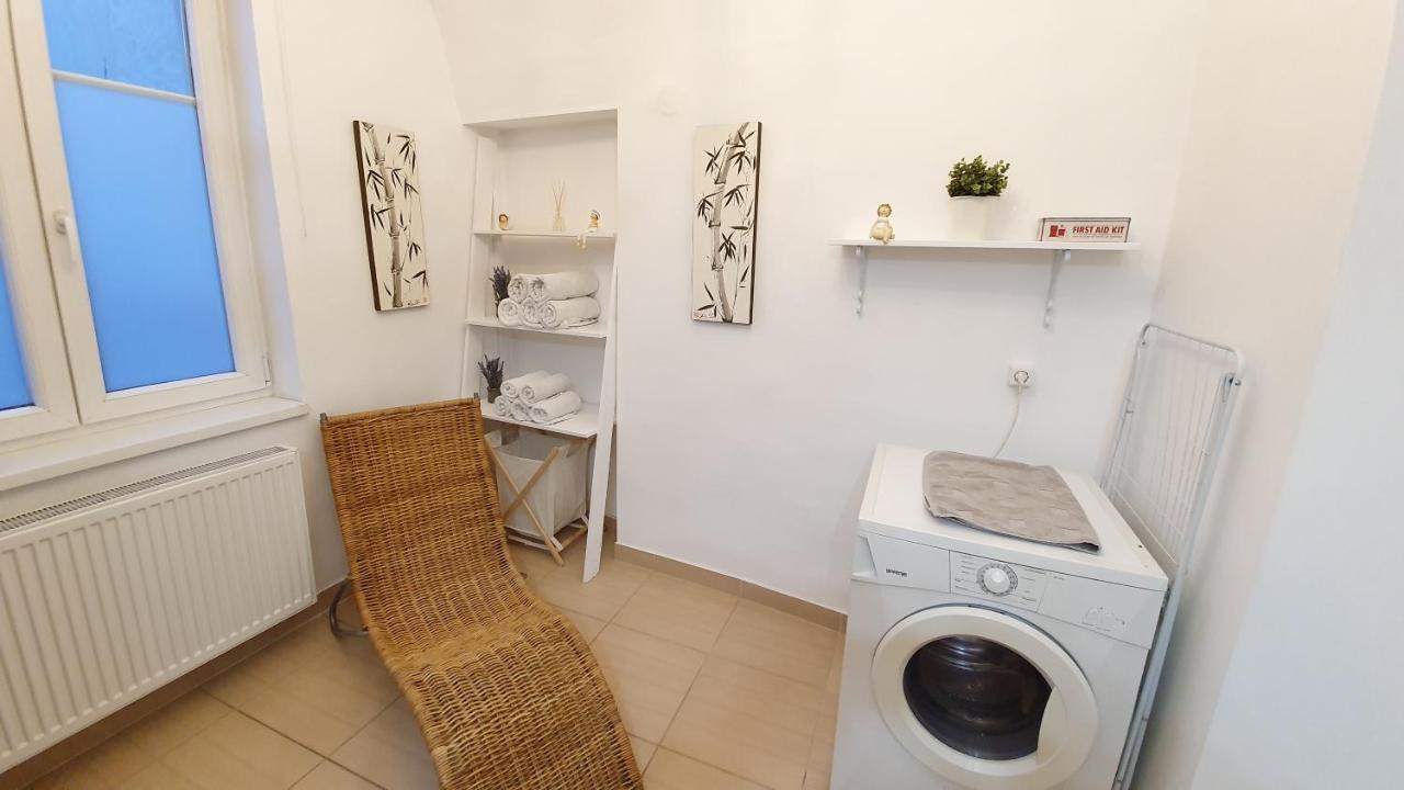 Varkeruelet Apartman Шопрон Екстериор снимка